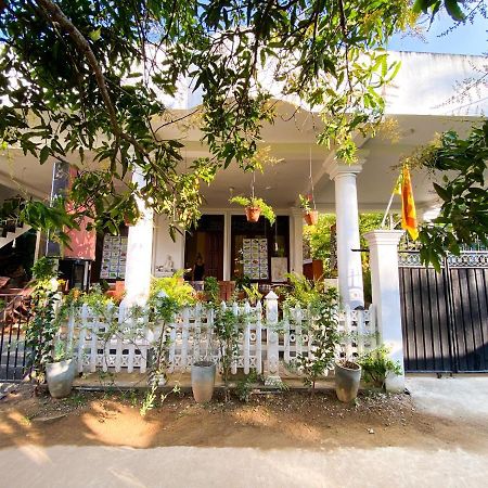 Shirani Nature Palace Уелигама Екстериор снимка